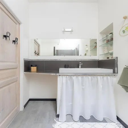 Maison Renovee Avec Jardin, Piscine Chauffee Et Wifi A Country house *