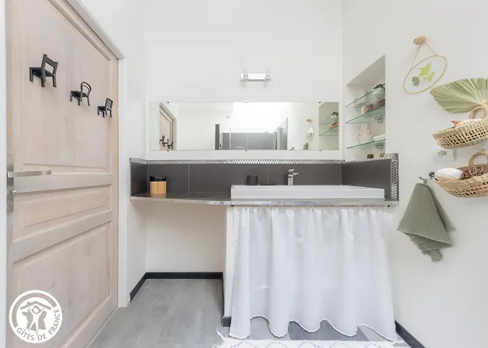 Maison Renovee Avec Jardin, Piscine Chauffee Et Wifi A - Fr-1-426-537 펜션 *