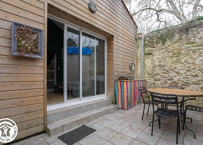 Maison Renovee Avec Jardin, Piscine Chauffee Et Wifi A - Fr-1-426-537 *