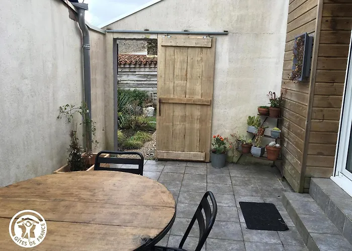 펜션 Maison Renovee Avec Jardin, Piscine Chauffee Et Wifi A - Fr-1-426-537 Mareuil-sur-Lay