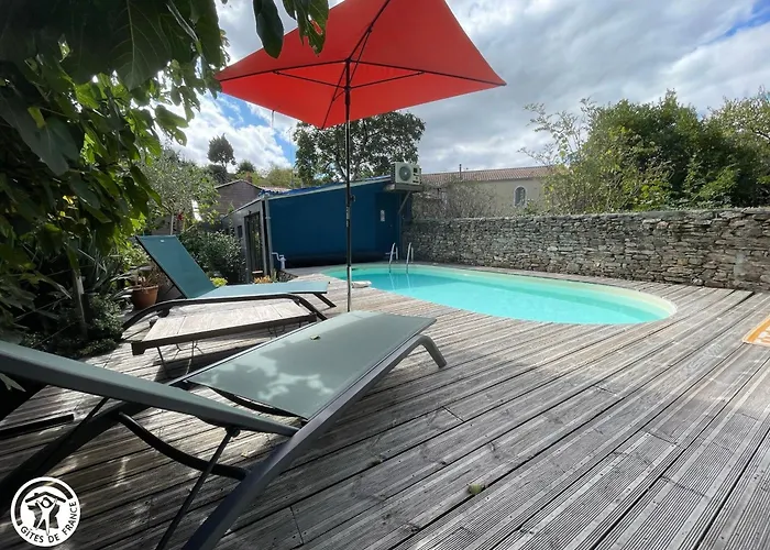 펜션 Maison Renovee Avec Jardin, Piscine Chauffee Et Wifi A - Fr-1-426-537